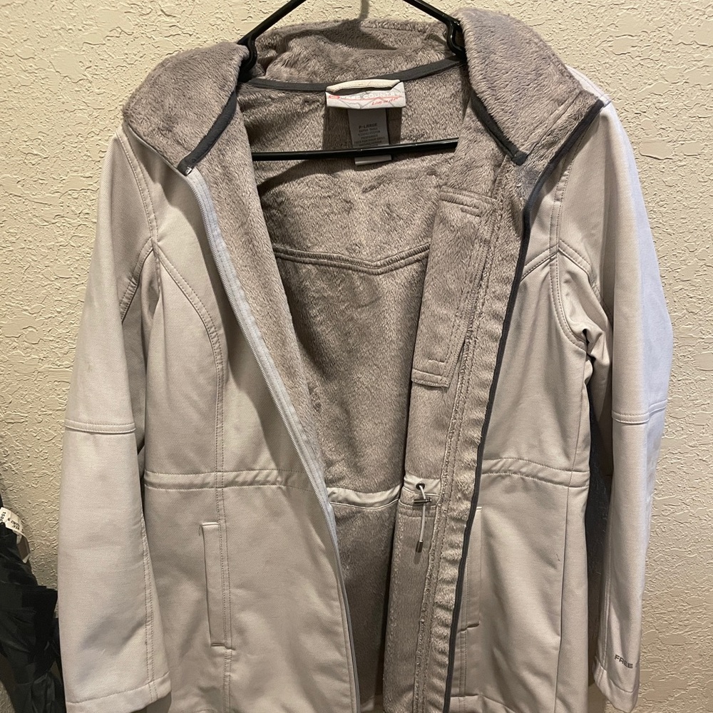 gray hoodie jacket
